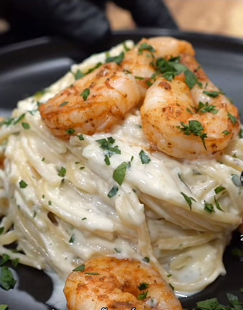 Fettuccine Alfredo con Camarones Casa Chiapas